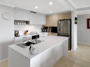 Unit 25 - Avoca Palms Resort, superb 3 bedroom apartment!, Avoca Beach